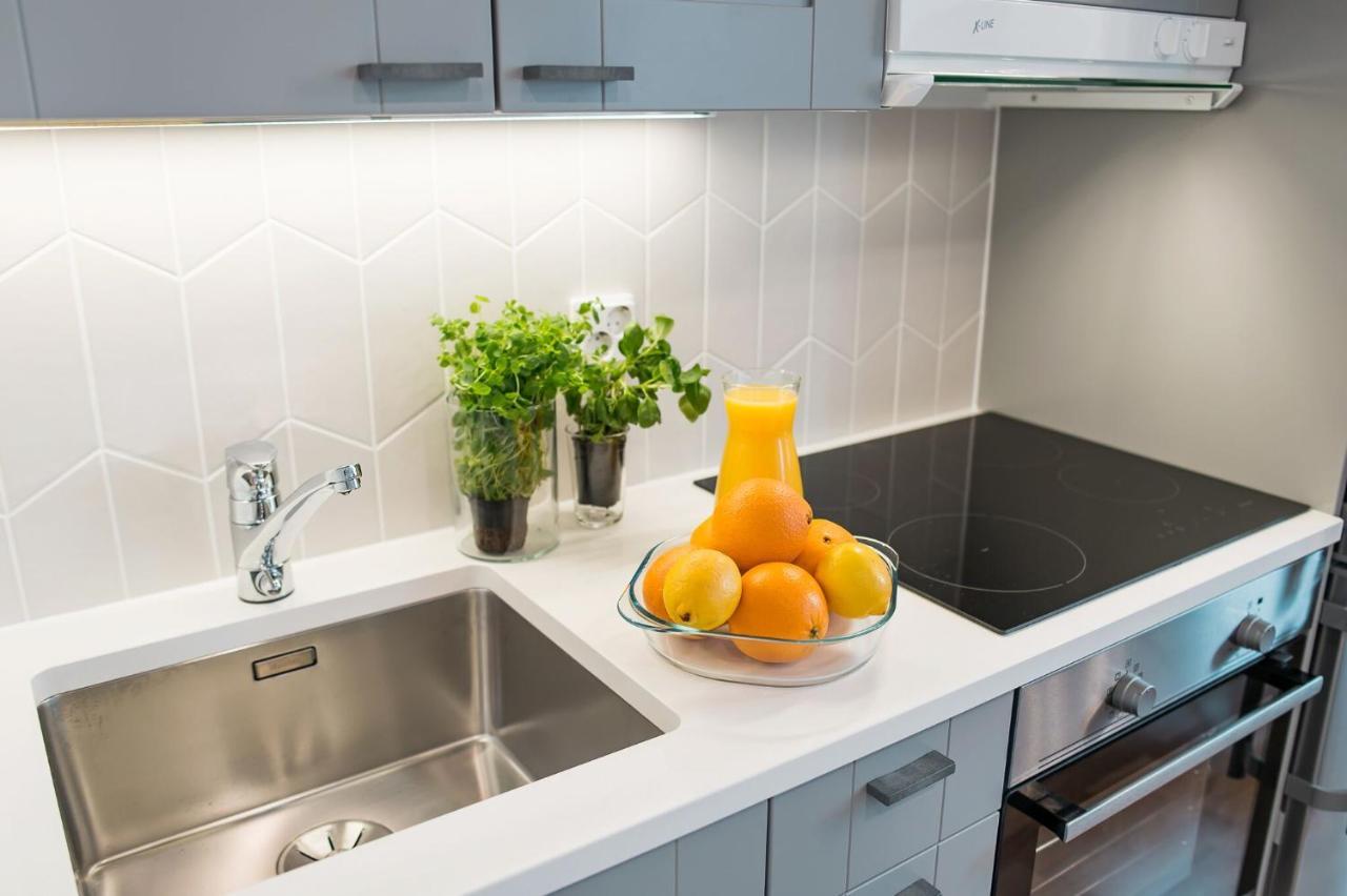 Forenom Serviced Apartments Helsinki Toeoeloe エクステリア 写真